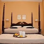 بيت ضيافة Residenza Dei Pucci 4*